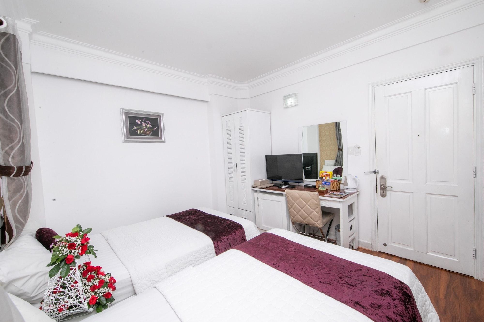 Khách sạn Khách Sạn&spa Rosa 3*