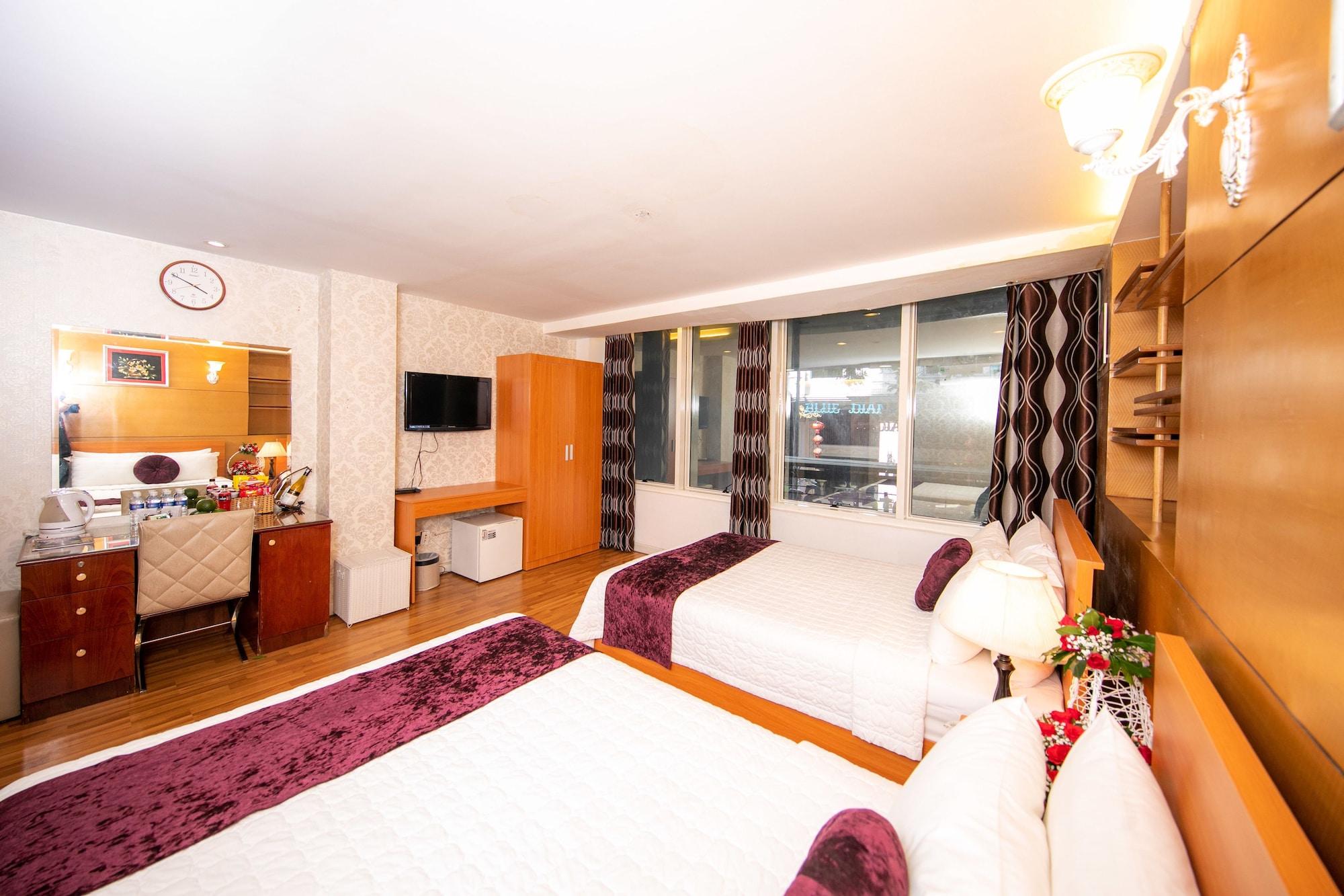 Khách sạn Khách Sạn&spa Rosa 3*